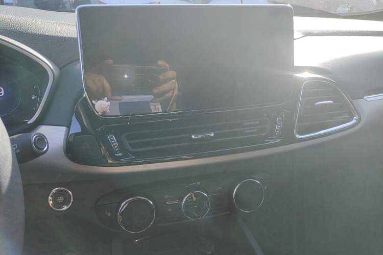 Used EXEED Lingyun 2019 1.6T Two-Wheel Drive Diamond Edition Audio And AC Panel