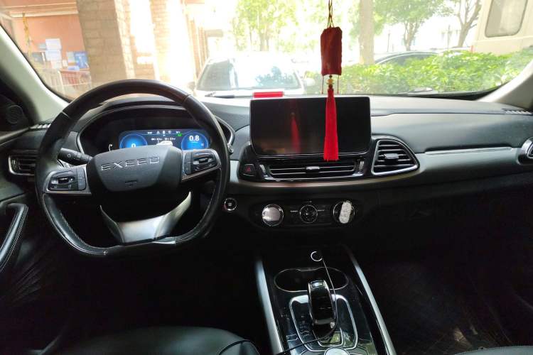 Used EXEED Lingyun 2019 1.6T Two-Wheel Drive Star曜 Edition Center Console
