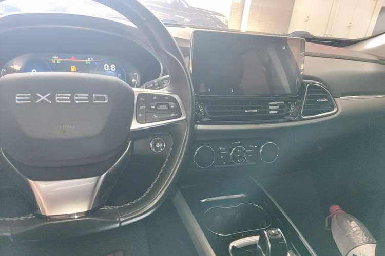 Used EXEED Lingyun 2019 1.6T Two-Wheel Drive Diamond Edition Center Console