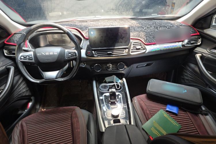 Used EXEED Lingyun 2019 1.6T Two-Wheel Drive Diamond Edition Center Console
