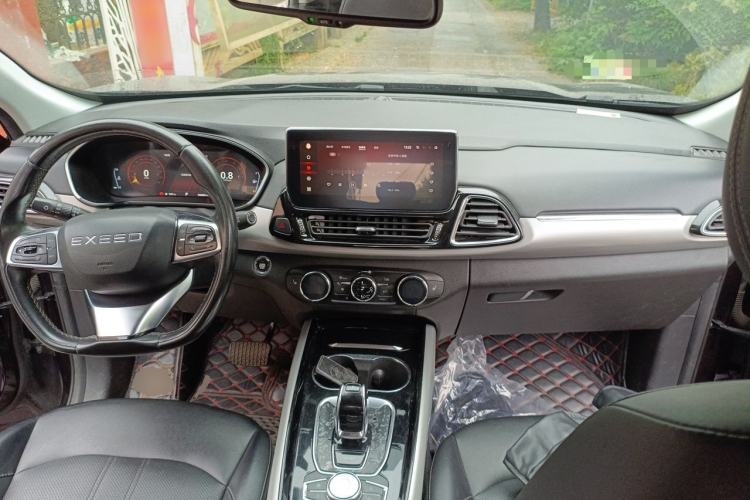 Used EXEED Lingyun 2019 1.6T Two-Wheel Drive Diamond Edition Center Console