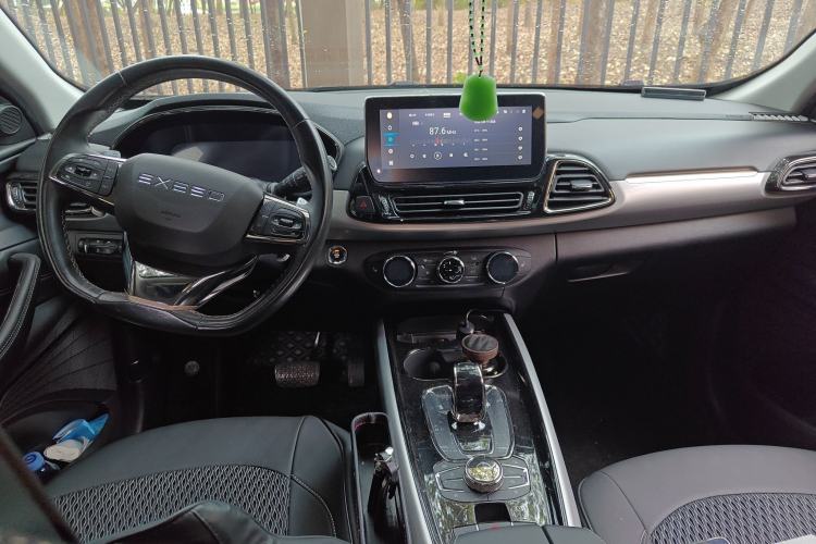 Used EXEED Lingyun 2019 1.6T Four-Wheel Drive Flagship Edition Center Console