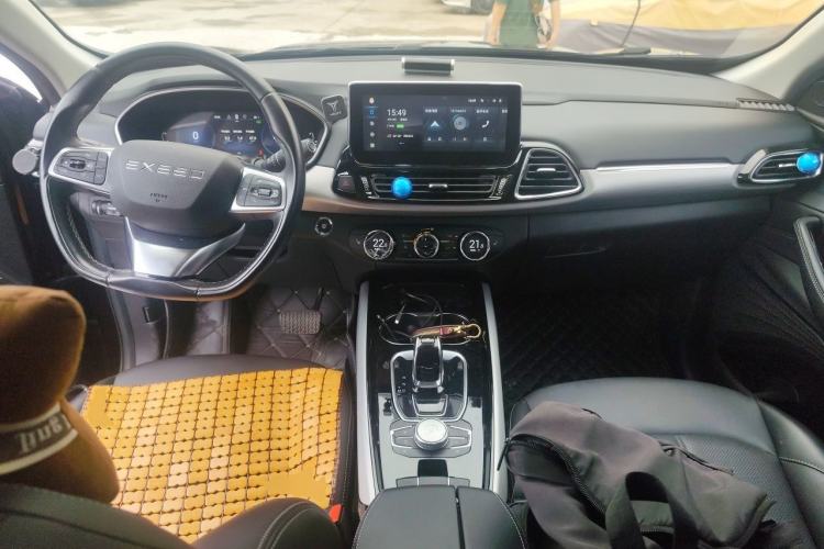 Used EXEED Lingyun 2019 1.6T Two-Wheel Drive Diamond Edition Center Console