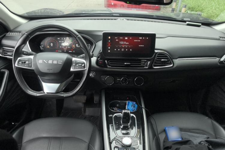 Used EXEED Lingyun 2019 1.6T Two-Wheel Drive Diamond Edition Center Console