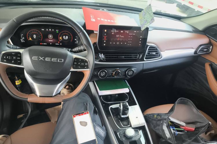 Used EXEED Lingyun 2019 1.6T Two-Wheel Drive Diamond Edition Center Console