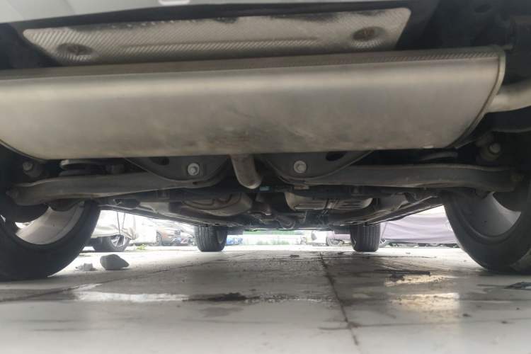 Used EXEED Lingyun 2019 1.6T Two-Wheel Drive Diamond Edition Chassis Rear