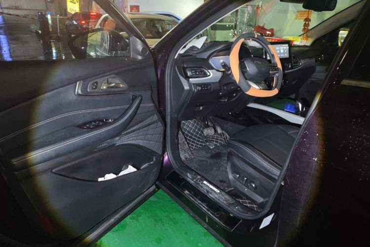 Used EXEED Lingyun 2019 1.6T Two-Wheel Drive Diamond Edition Driver Seat