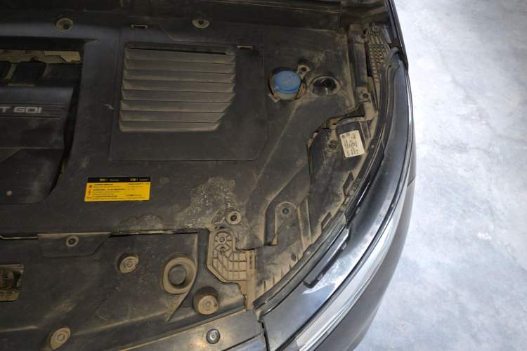 Used EXEED Lingyun 2019 1.6T Two-Wheel Drive Diamond Edition Engine Bay Left