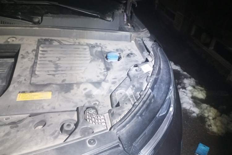Used EXEED Lingyun 2019 1.6T Two-Wheel Drive Diamond Edition Engine Bay Left