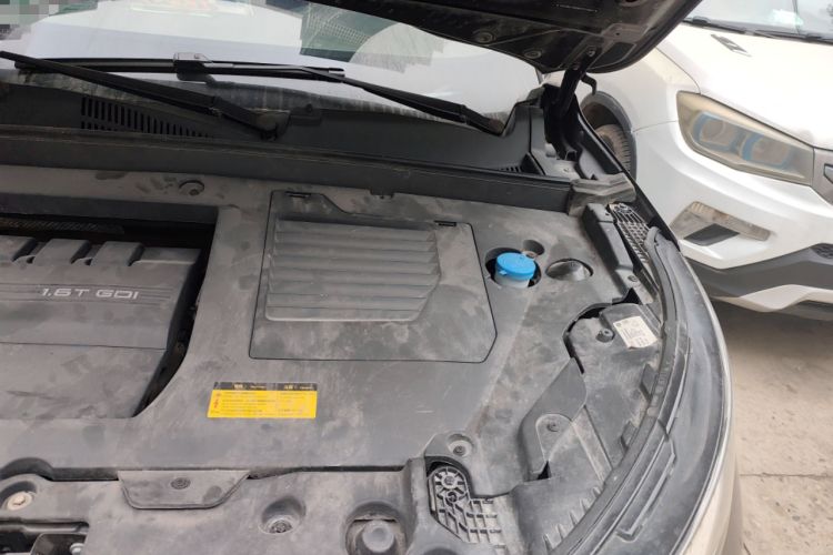 Used EXEED Lingyun 2019 1.6T Two-Wheel Drive Diamond Edition Engine Bay Left