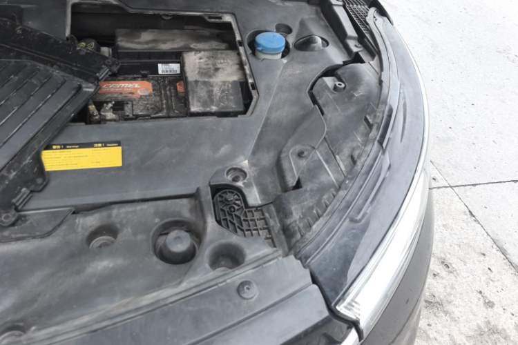 Used EXEED Lingyun 2019 1.6T Two-Wheel Drive Diamond Edition Engine Bay Left