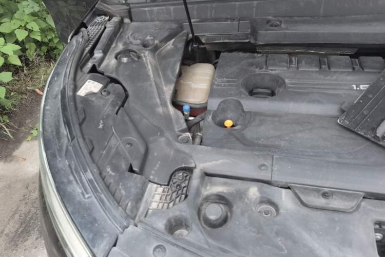 Used EXEED Lingyun 2019 1.6T Two-Wheel Drive Diamond Edition Engine Bay Right