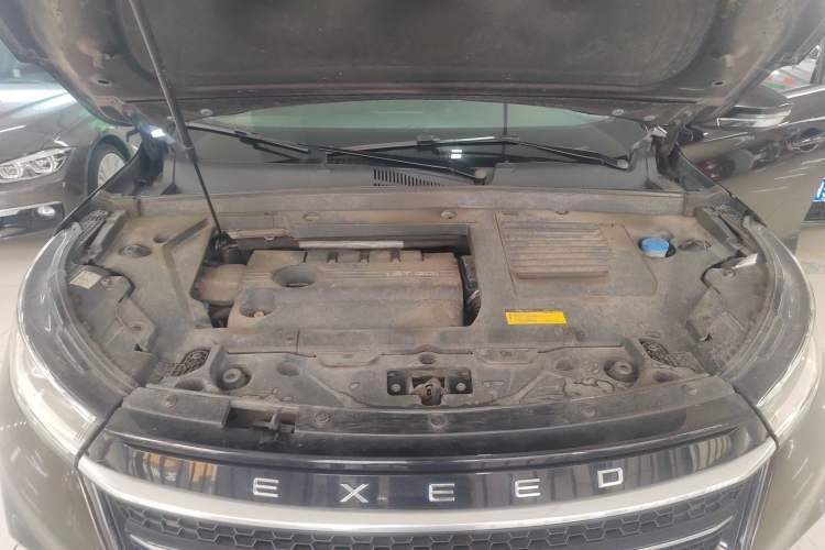 Used EXEED Lingyun 2019 1.6T Two-Wheel-Drive Platinum Edition Engine Bay