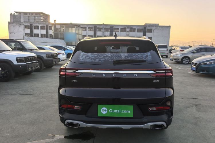 Used EXEED Lingyun 2019 1.6T Two-Wheel-Drive Platinum Edition Exterior 3
