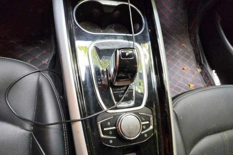 Used EXEED Lingyun 2019 1.6T Two-Wheel Drive Star曜 Edition Gear Lever
