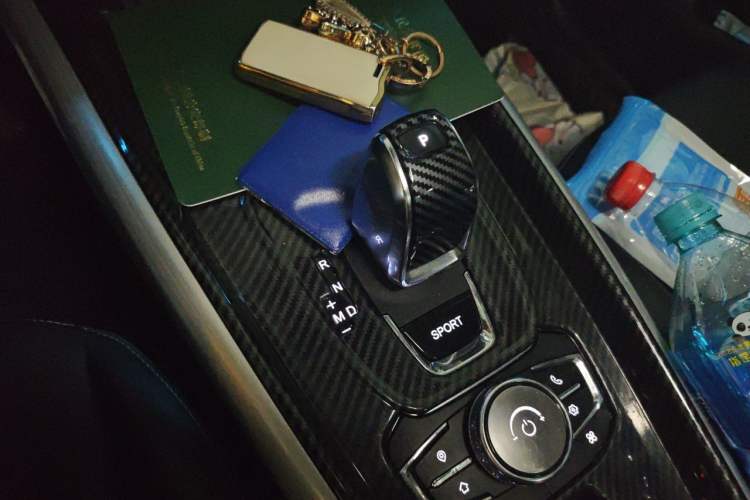 Used EXEED Lingyun 2019 1.6T Two-Wheel Drive Diamond Edition Gear Lever