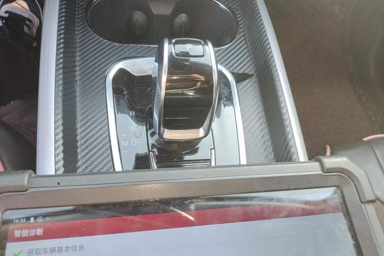 Used EXEED Lingyun 2019 1.6T Two-Wheel Drive Diamond Edition Gear Lever