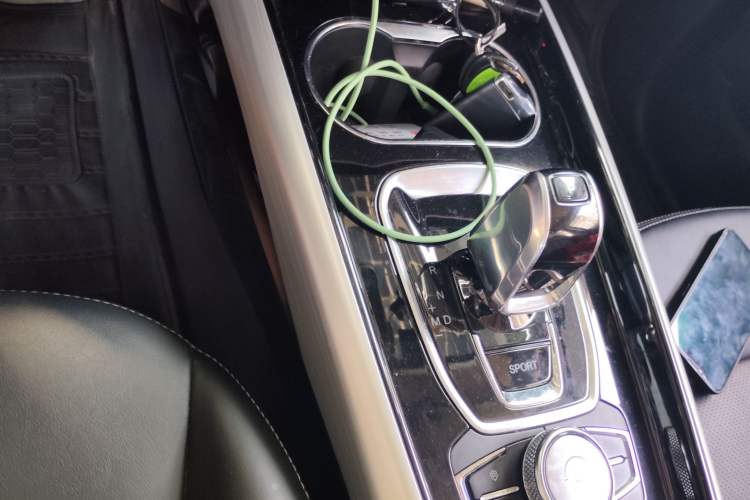 Used EXEED Lingyun 2019 1.6T Two-Wheel Drive Diamond Edition Gear Lever