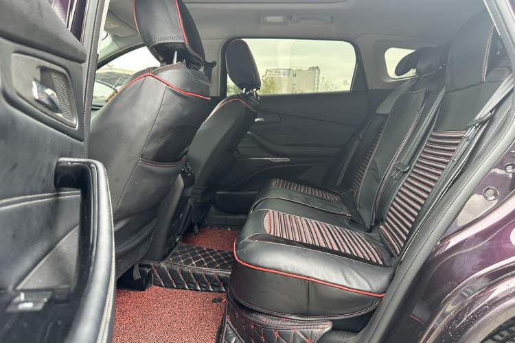 Used EXEED Lingyun 2019 1.6T Two-Wheel Drive Diamond Edition Interior 3