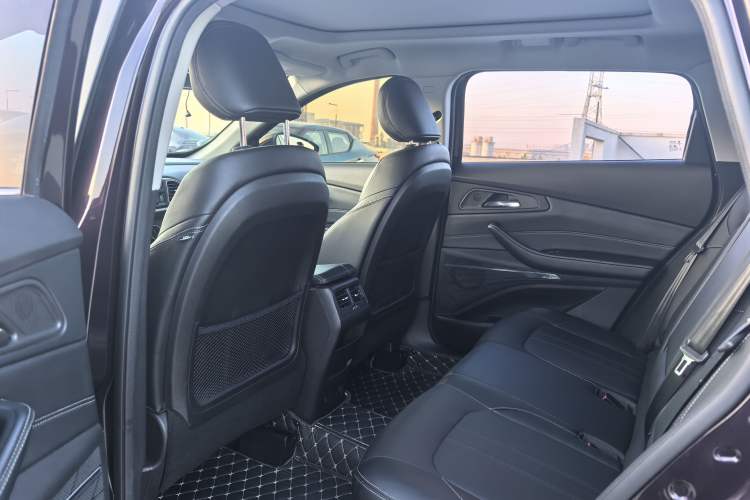 Used EXEED Lingyun 2019 1.6T Two-Wheel-Drive Platinum Edition Interior 3