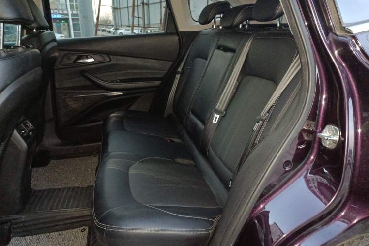 Used EXEED Lingyun 2019 1.6T Two-Wheel Drive Diamond Edition Interior 4