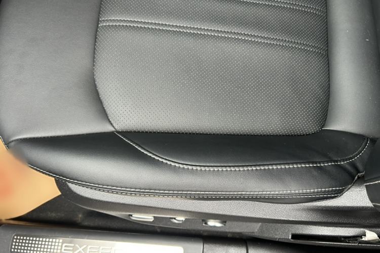 Used EXEED Lingyun 2019 1.6T Two-Wheel Drive Diamond Edition Interior 6