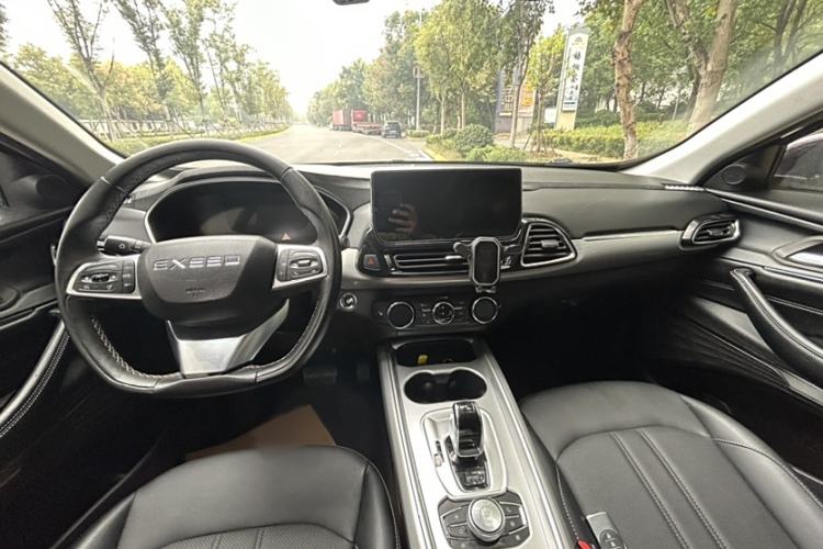 Used EXEED Lingyun 2019 1.6T Two-Wheel Drive Diamond Edition Interior 8