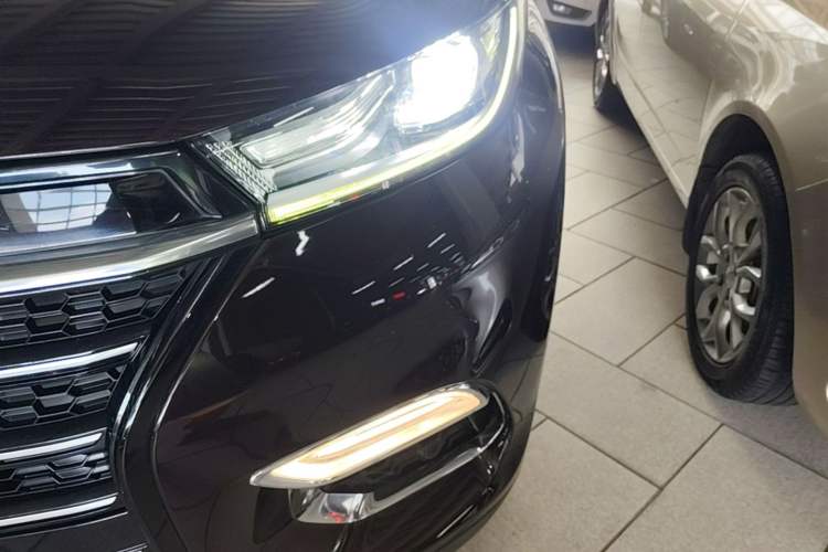Used EXEED Lingyun 2019 1.6T Two-Wheel Drive Diamond Edition Left Front Headlight