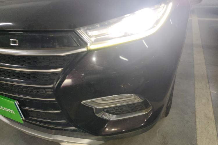 Used EXEED Lingyun 2019 1.6T Two-Wheel Drive Diamond Edition Left Front Headlight