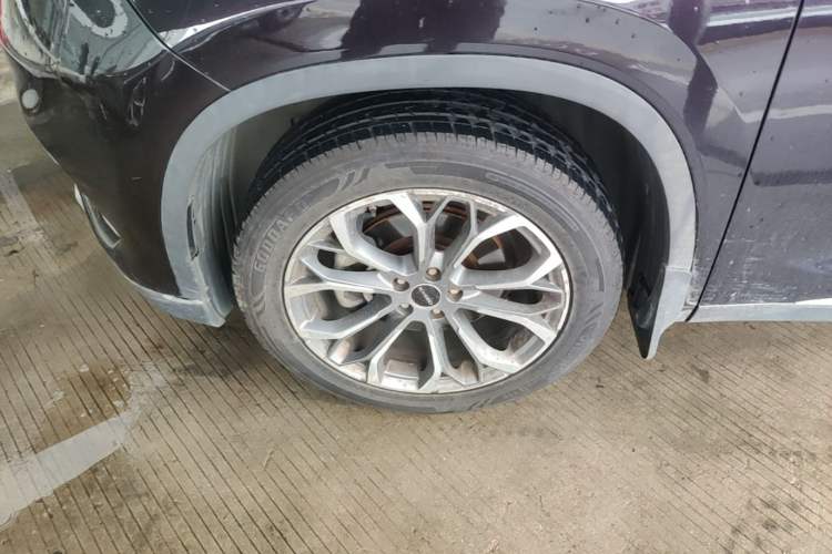 Used EXEED Lingyun 2019 1.6T Two-Wheel Drive Diamond Edition Left Front Wheel Hub