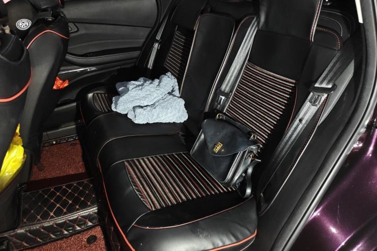 Used EXEED Lingyun 2019 1.6T Two-Wheel Drive Diamond Edition Left Rear Seat