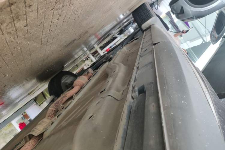 Used EXEED Lingyun 2019 1.6T Two-Wheel Drive Diamond Edition Left Side Sill