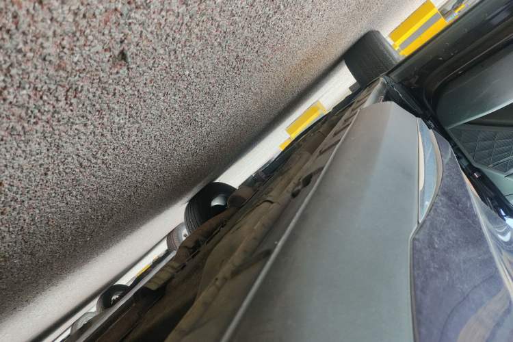 Used EXEED Lingyun 2019 1.6T Two-Wheel-Drive Platinum Edition Left Side Sill