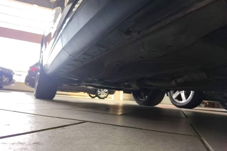 Used EXEED Lingyun 2019 1.6T Two-Wheel Drive Diamond Edition Left Side Sill