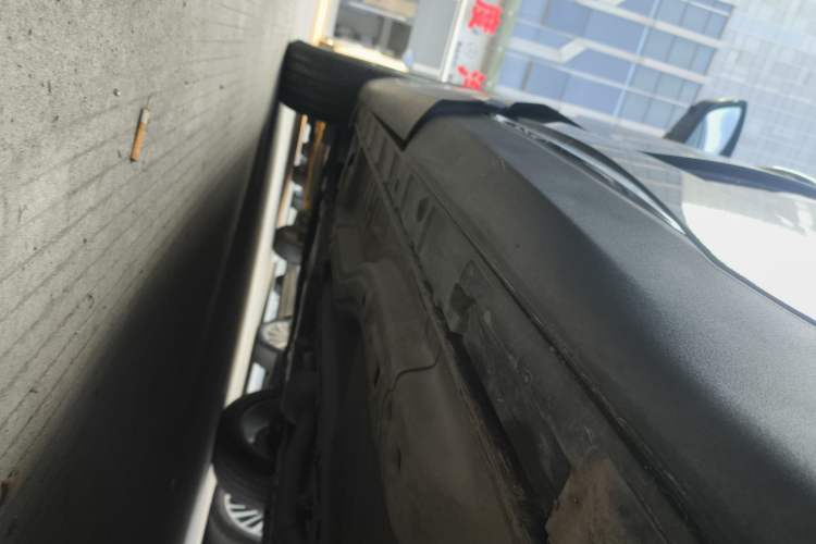 Used EXEED Lingyun 2019 1.6T Two-Wheel Drive Diamond Edition Left Side Sill