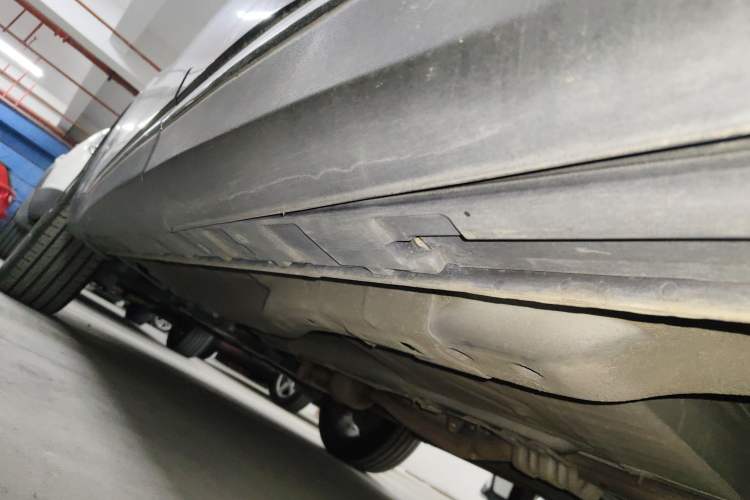 Used EXEED Lingyun 2019 1.6T Two-Wheel Drive Diamond Edition Left Side Sill