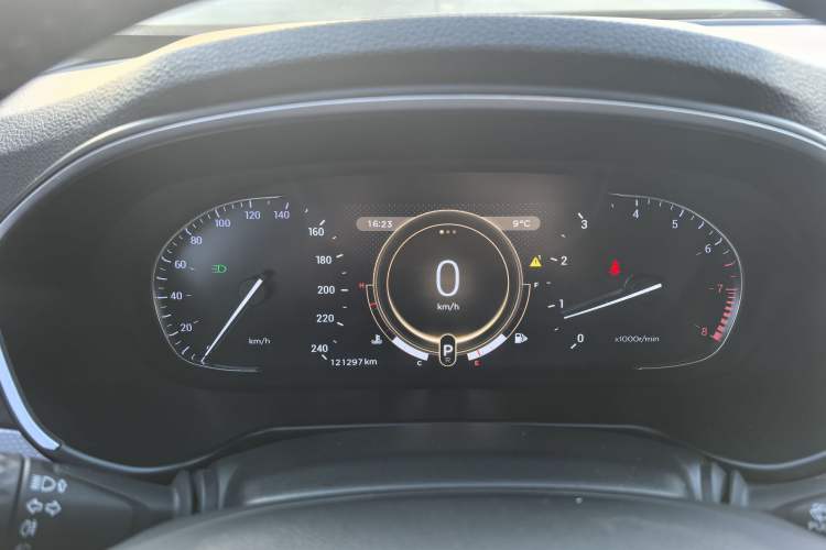 Used EXEED Lingyun 2019 1.6T Two-Wheel-Drive Platinum Edition Odometer Close Up