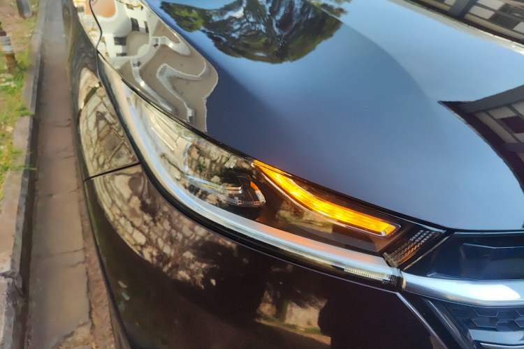 Used EXEED Lingyun 2019 1.6T Two-Wheel Drive Diamond Edition Right Front Headlight