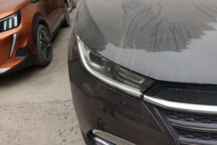 Used EXEED Lingyun 2019 1.6T Two-Wheel Drive Diamond Edition Right Front Headlight