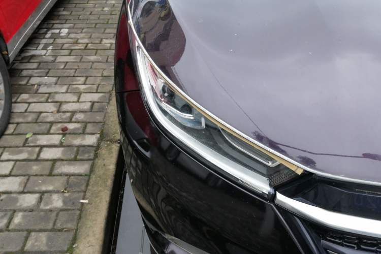 Used EXEED Lingyun 2019 1.6T Two-Wheel-Drive Platinum Edition Right Front Headlight