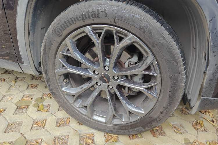 Used EXEED Lingyun 2019 1.6T Four-Wheel Drive Flagship Edition Right Front Wheel Hub