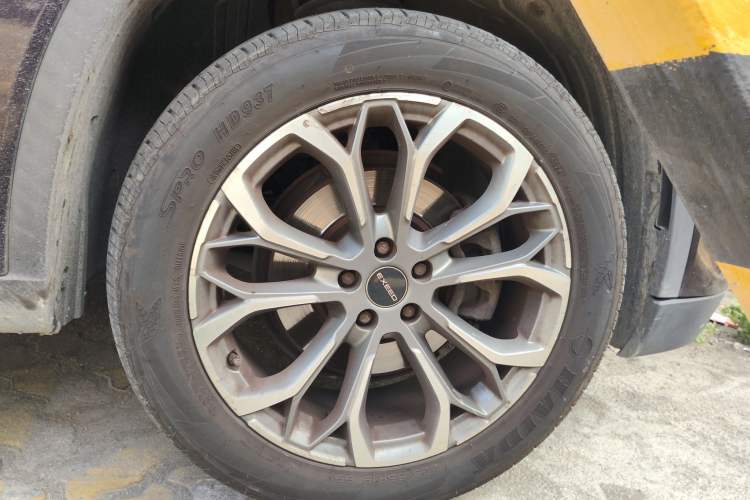 Used EXEED Lingyun 2019 1.6T Two-Wheel Drive Diamond Edition Right Front Wheel Hub