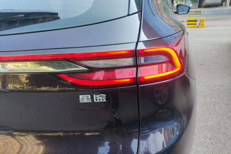 Used EXEED Lingyun 2019 1.6T Two-Wheel-Drive Platinum Edition Right Rear Taillight