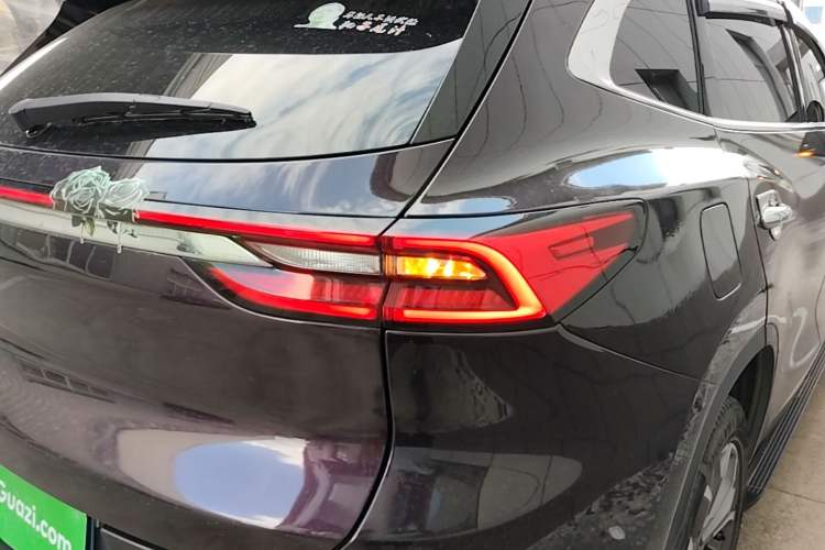 Used EXEED Lingyun 2019 1.6T Two-Wheel Drive Diamond Edition Right Rear Taillight