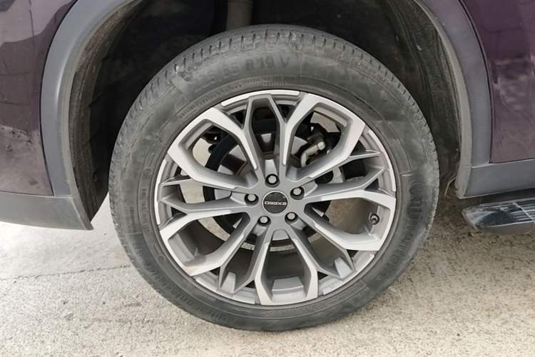 Used EXEED Lingyun 2019 1.6T Two-Wheel Drive Diamond Edition Right Rear Wheel Hub