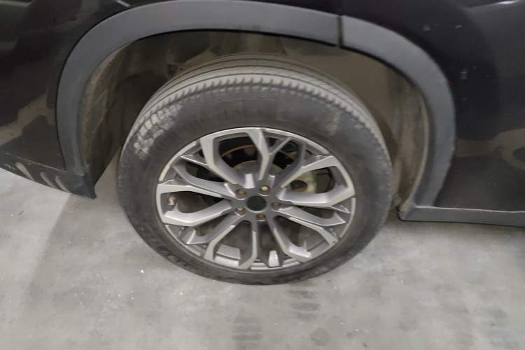 Used EXEED Lingyun 2019 1.6T Two-Wheel Drive Diamond Edition Right Rear Wheel Hub