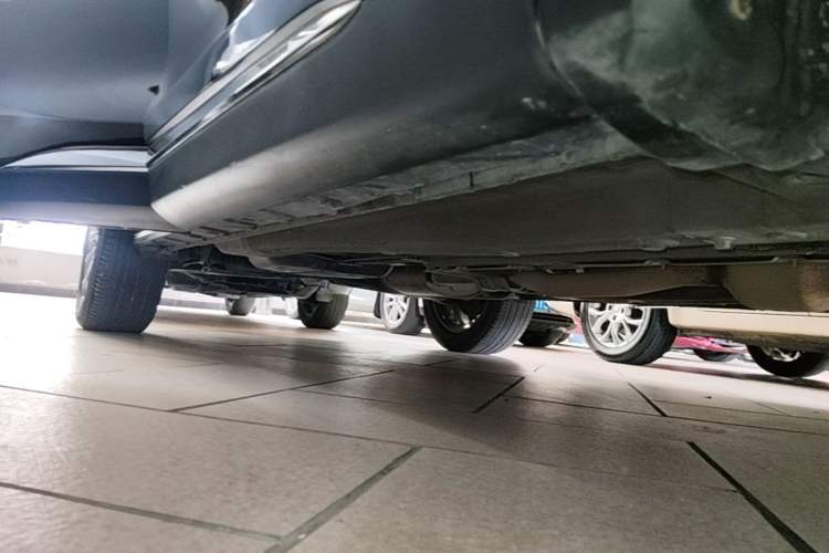 Used EXEED Lingyun 2019 1.6T Two-Wheel Drive Diamond Edition Right Side Sill