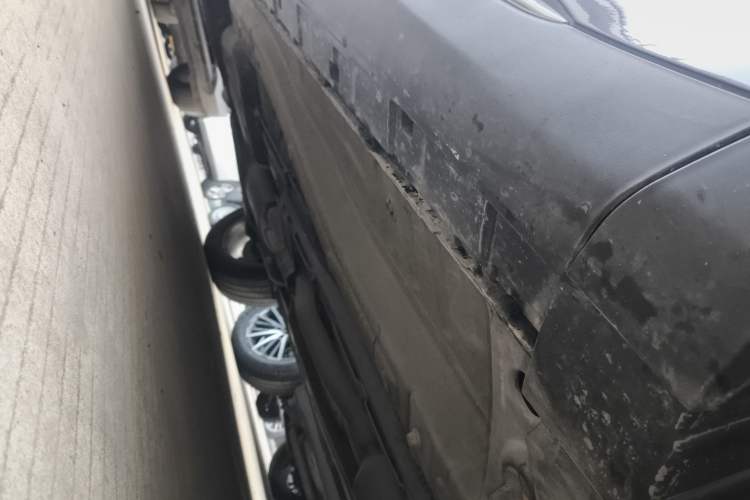 Used EXEED Lingyun 2019 1.6T Two-Wheel Drive Diamond Edition Right Side Sill