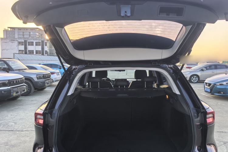 Used EXEED Lingyun 2019 1.6T Two-Wheel-Drive Platinum Edition Trunk