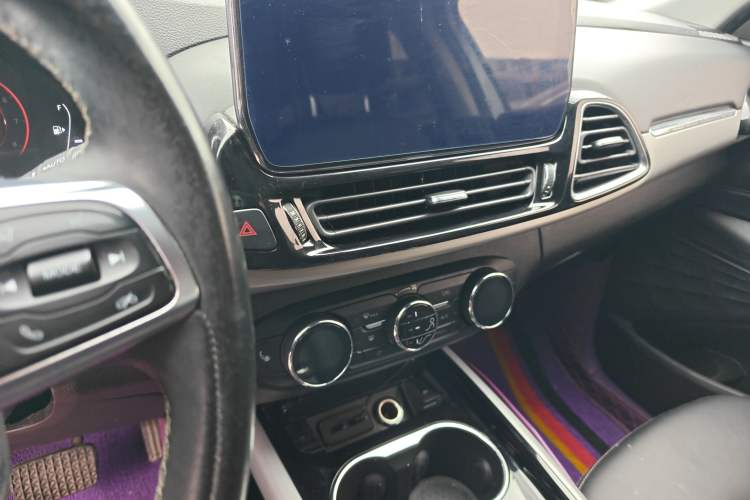 Used EXEED Lingyun 2019 1.6T Two-Wheel Drive Diamond Edition Audio And AC Panel